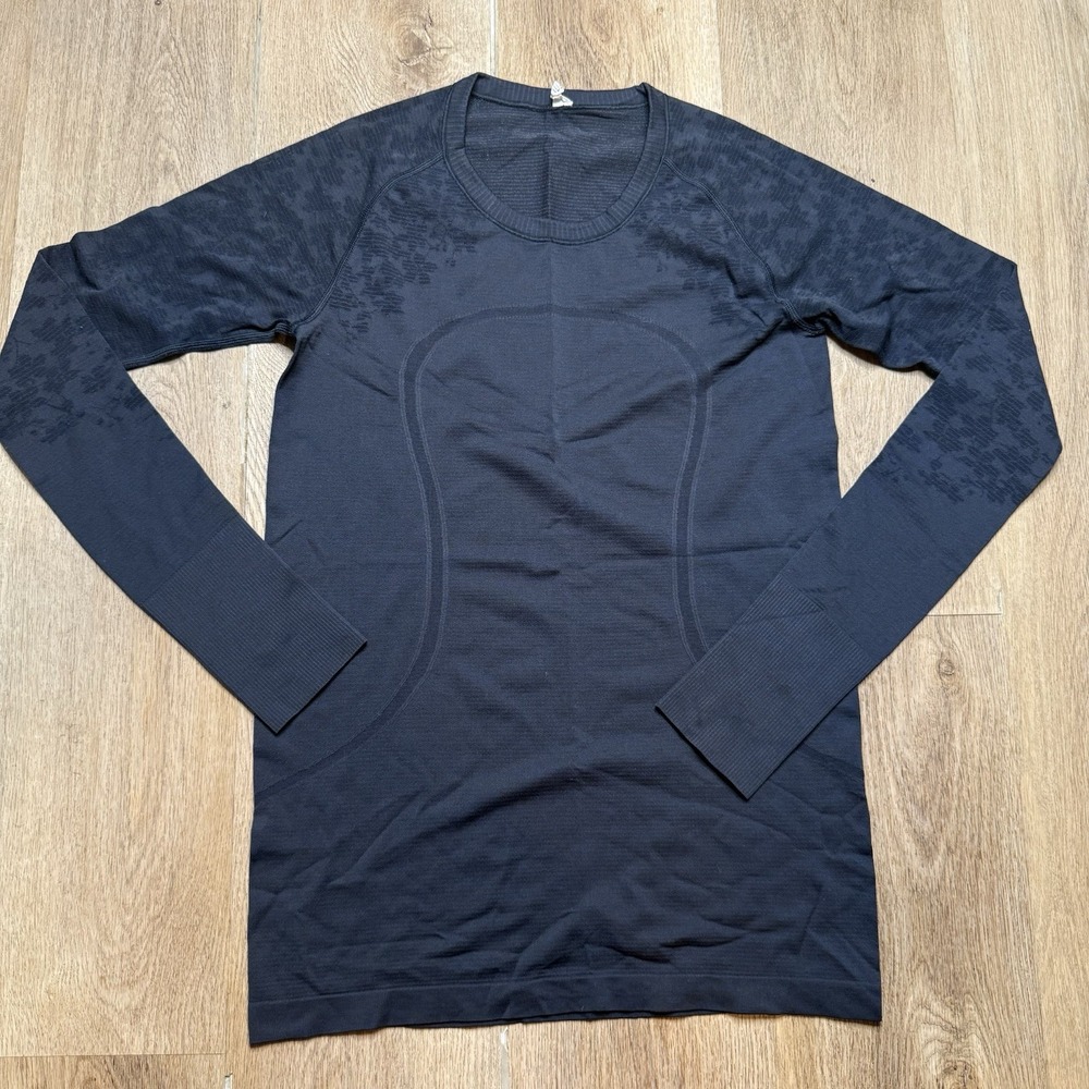 Lululemon Swiftly Tech LS Crew Size 10 Fleur De Lis Shoulder Black Mesh Athletic